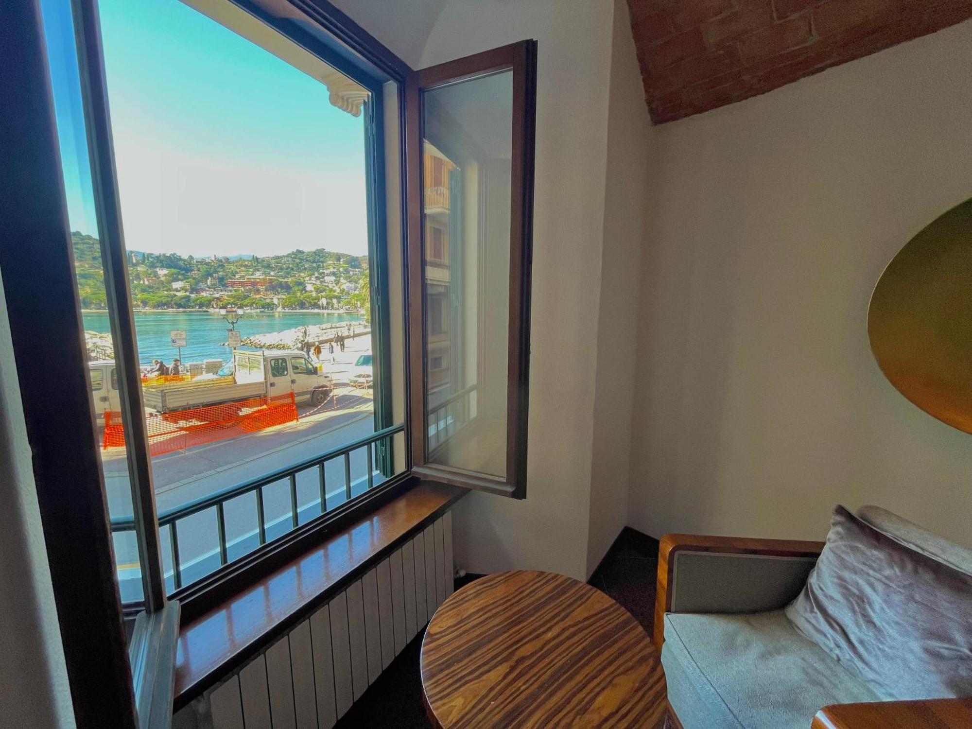 City Apartment On The Beach Рапалло Екстер'єр фото